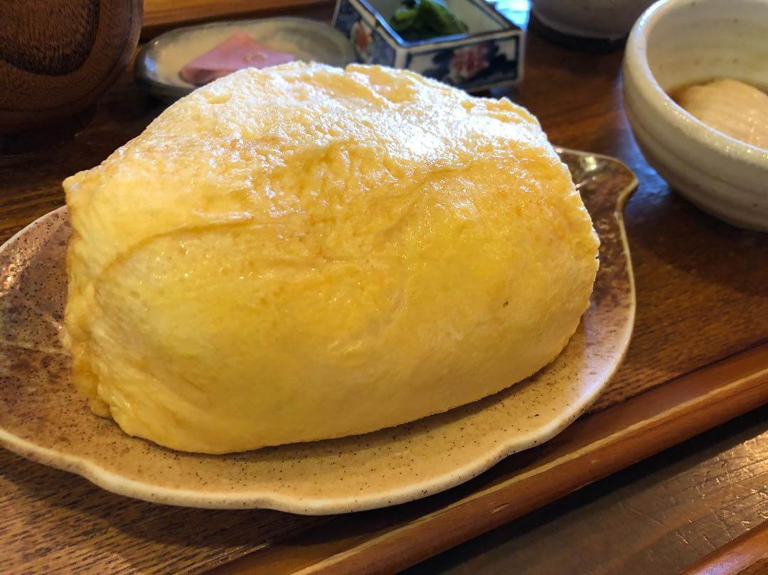 沖繩早餐 超巨大軟綿玉子燒